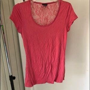 Scoop neck lace back shirt